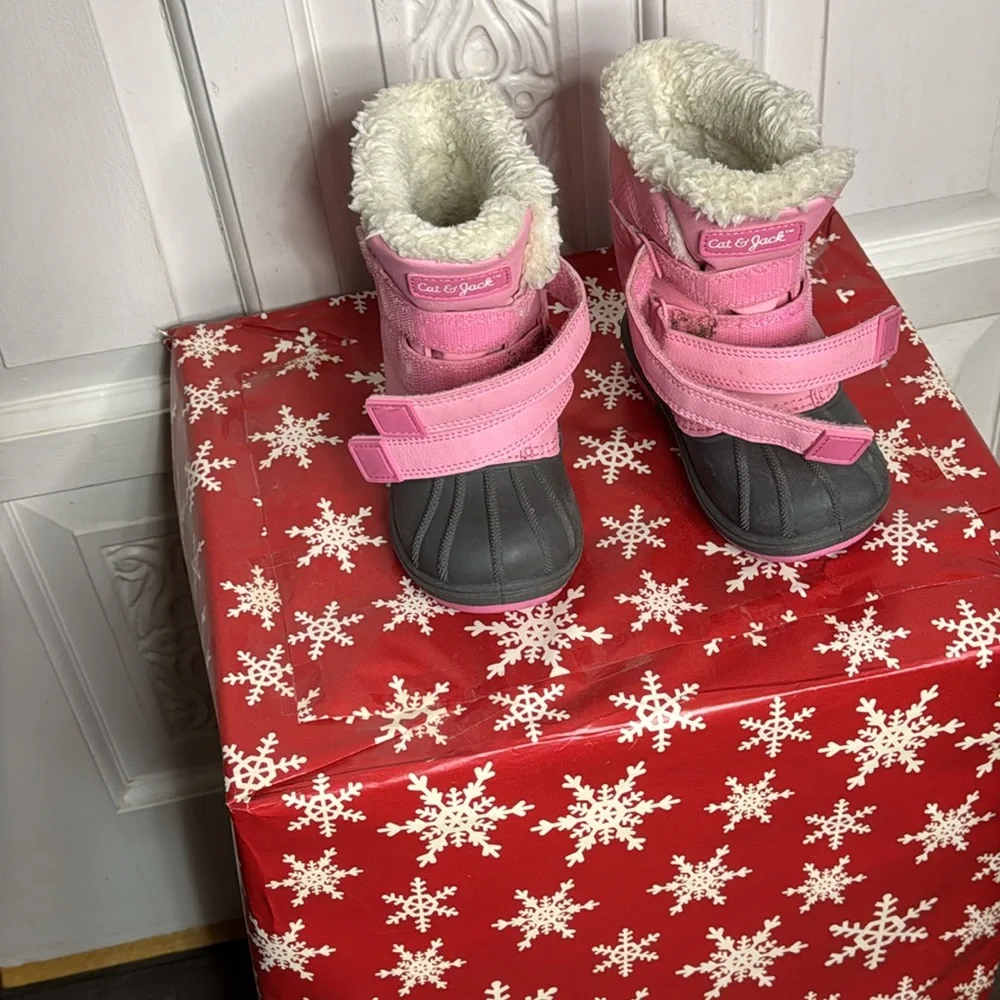 Cat & Jack Winter Waterproof Pink & Black Faux Fur Boots Size 9
